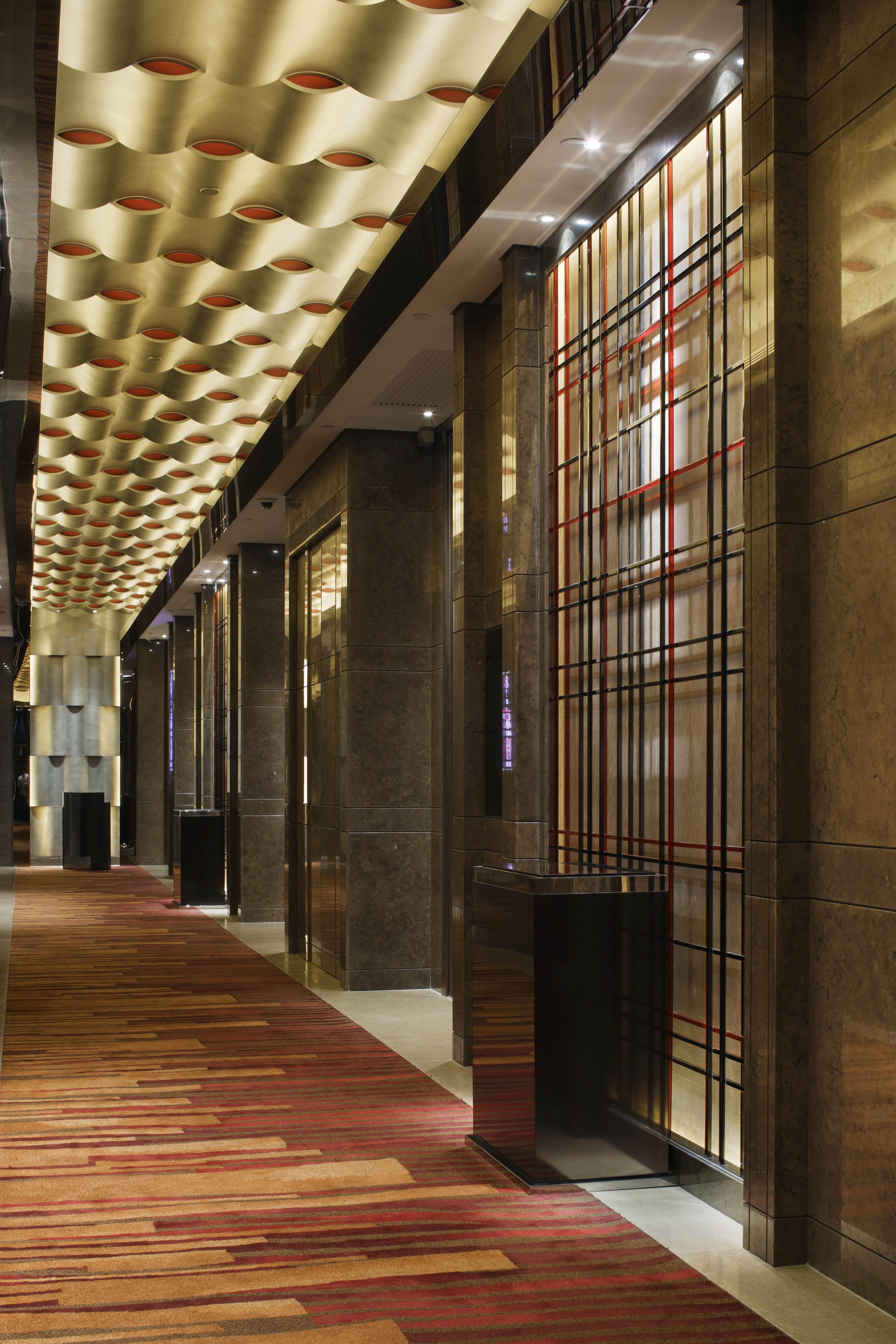 Royal Plaza 5*