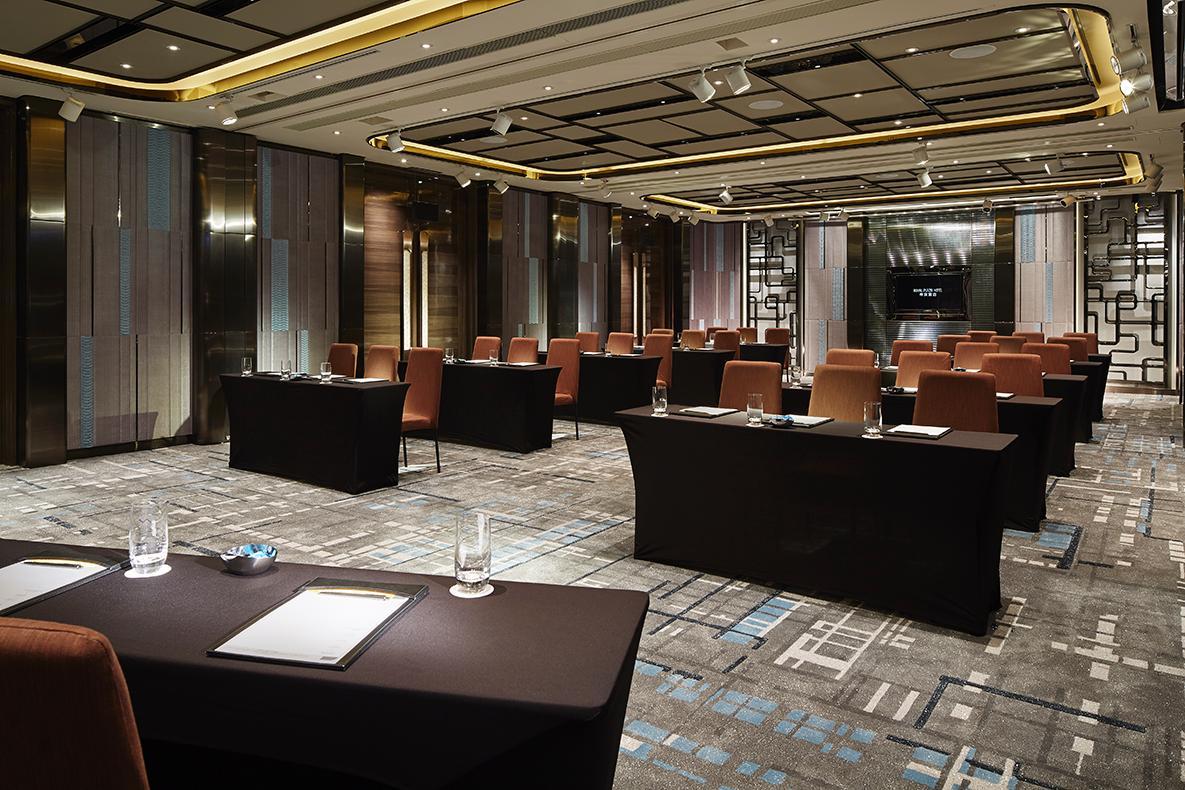 Royal Plaza Hotel